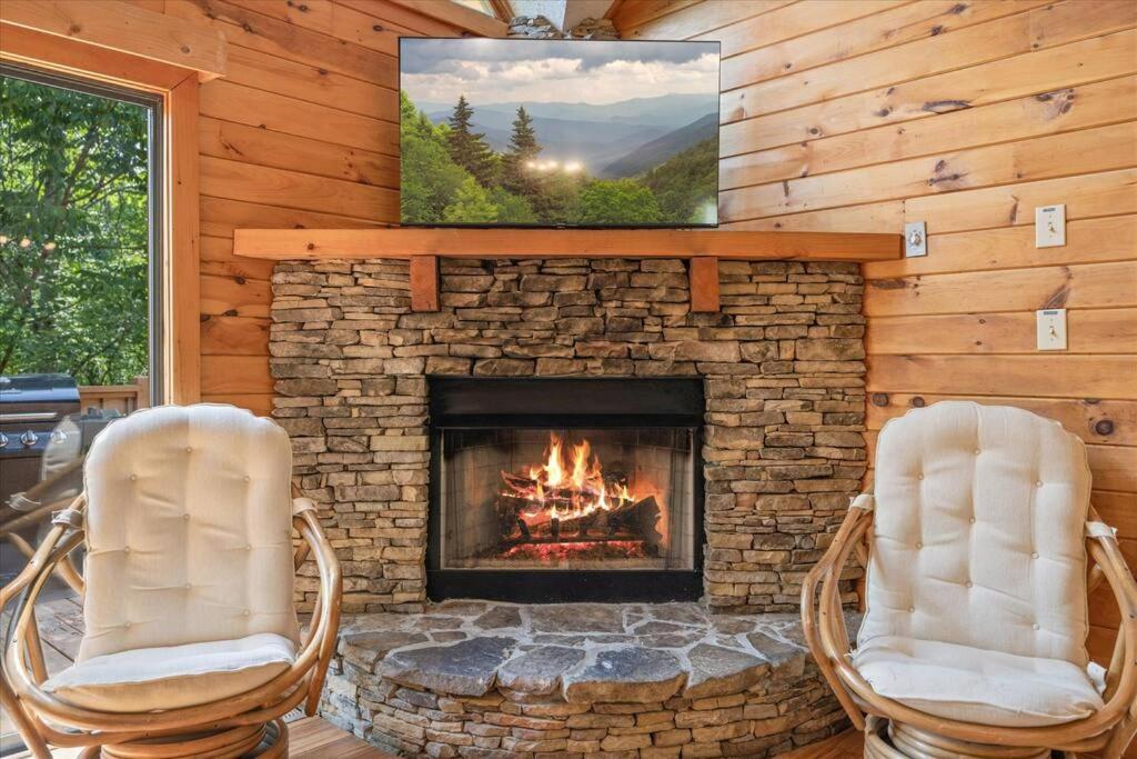 1 Min To The Parkway Spacious Cabin W 3 Suites And Extra Bedroom! Пиджен Фордж Екстериор снимка