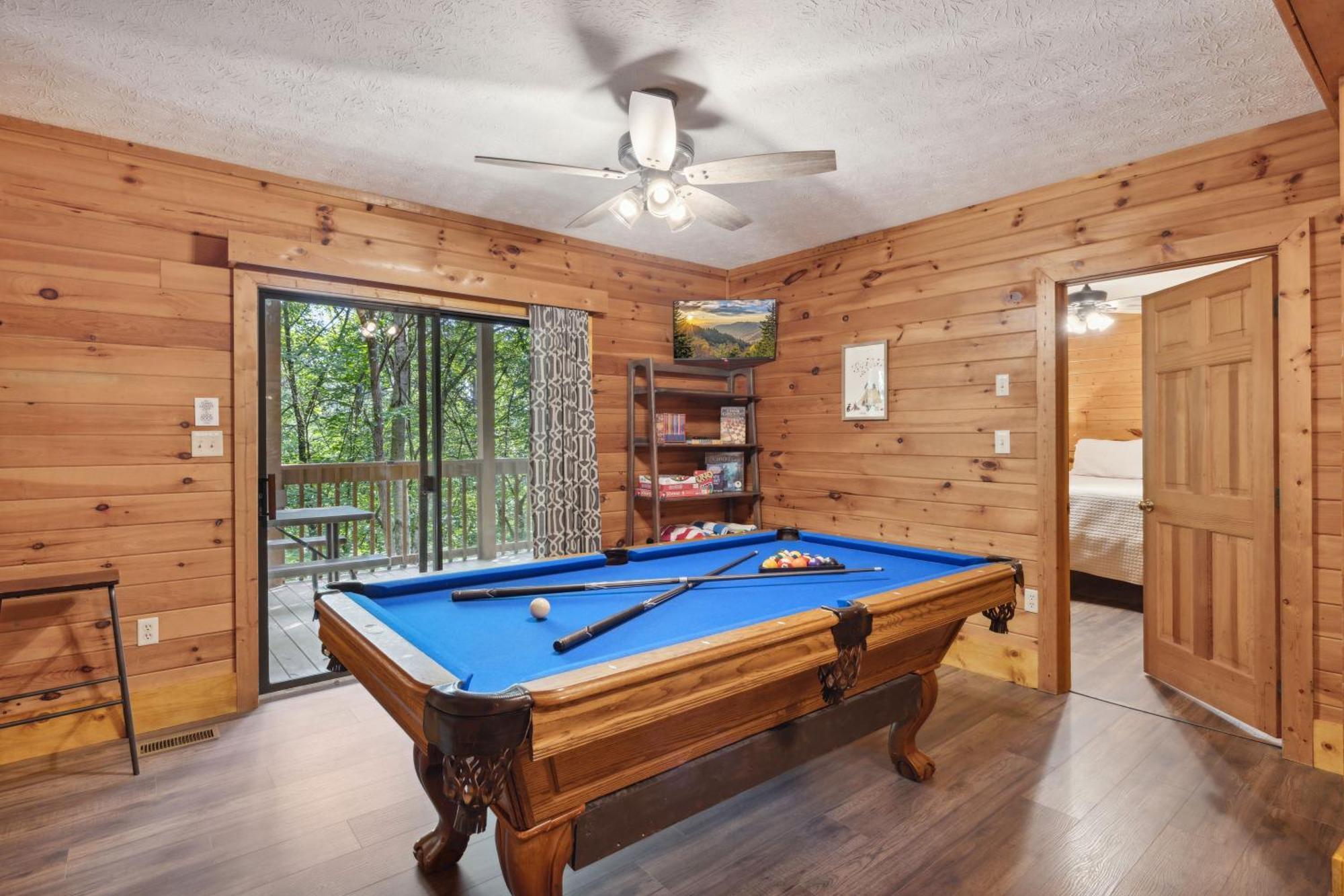 1 Min To The Parkway Spacious Cabin W 3 Suites And Extra Bedroom! Пиджен Фордж Екстериор снимка