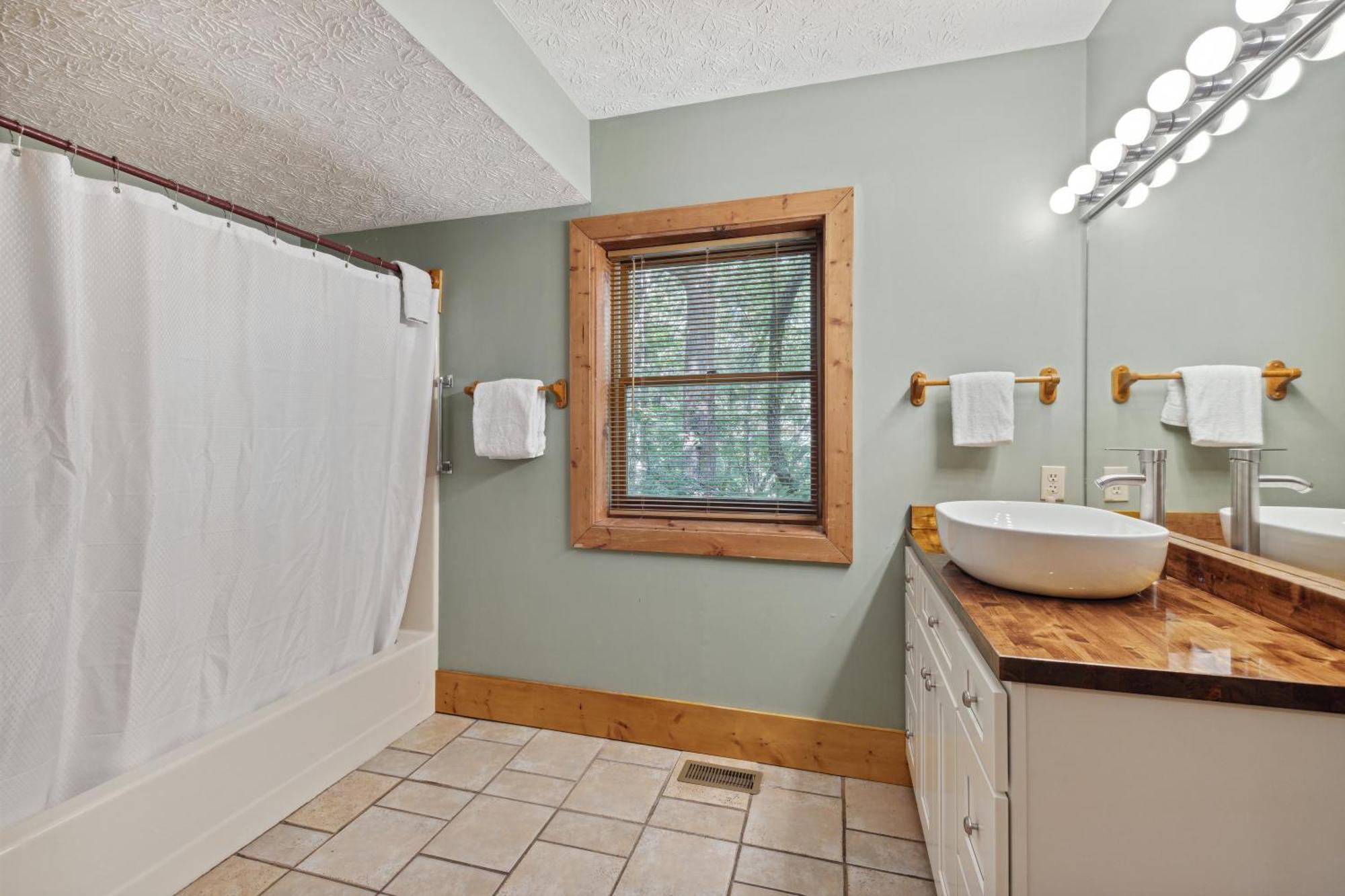 1 Min To The Parkway Spacious Cabin W 3 Suites And Extra Bedroom! Пиджен Фордж Екстериор снимка