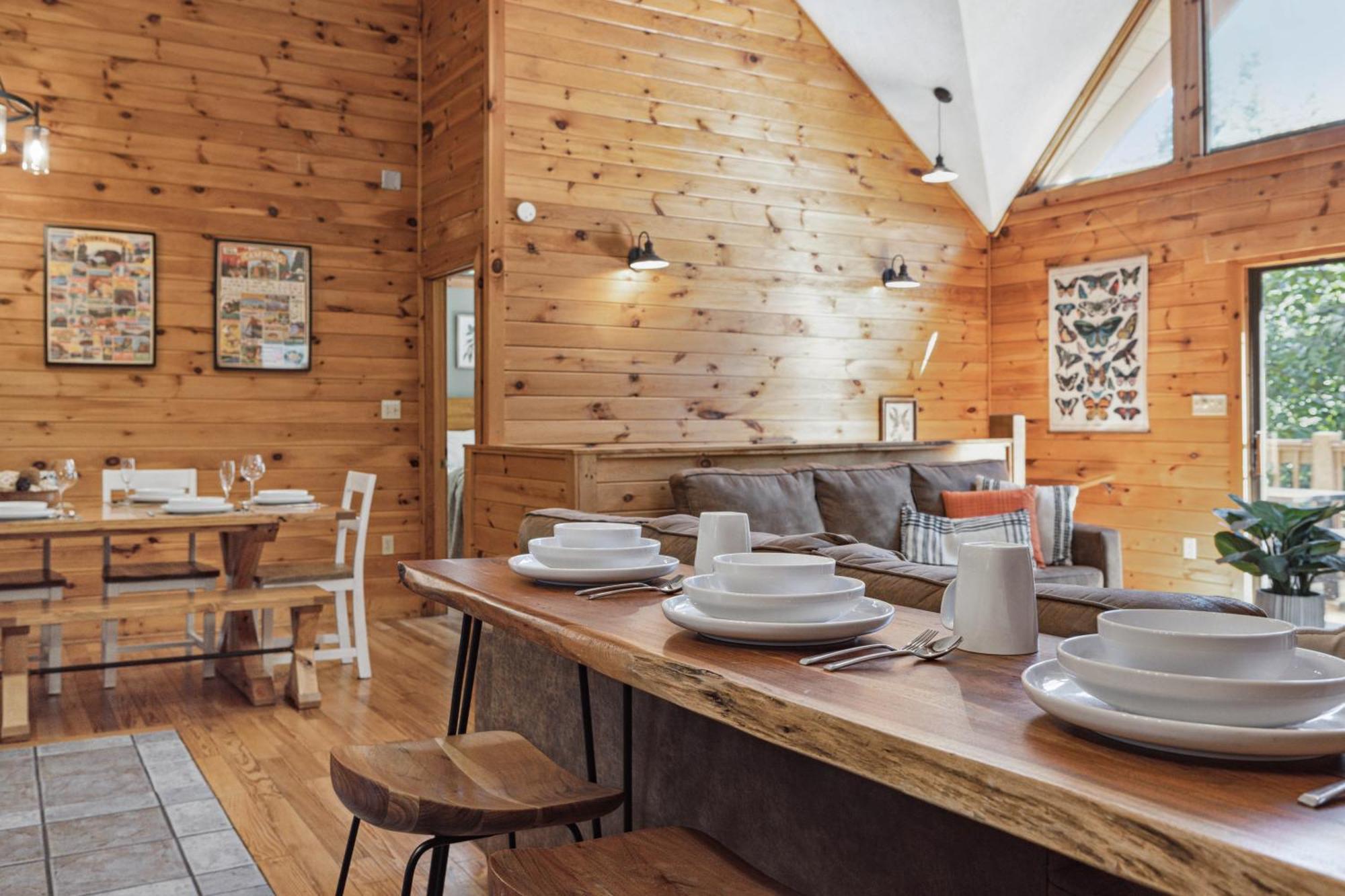 1 Min To The Parkway Spacious Cabin W 3 Suites And Extra Bedroom! Пиджен Фордж Екстериор снимка