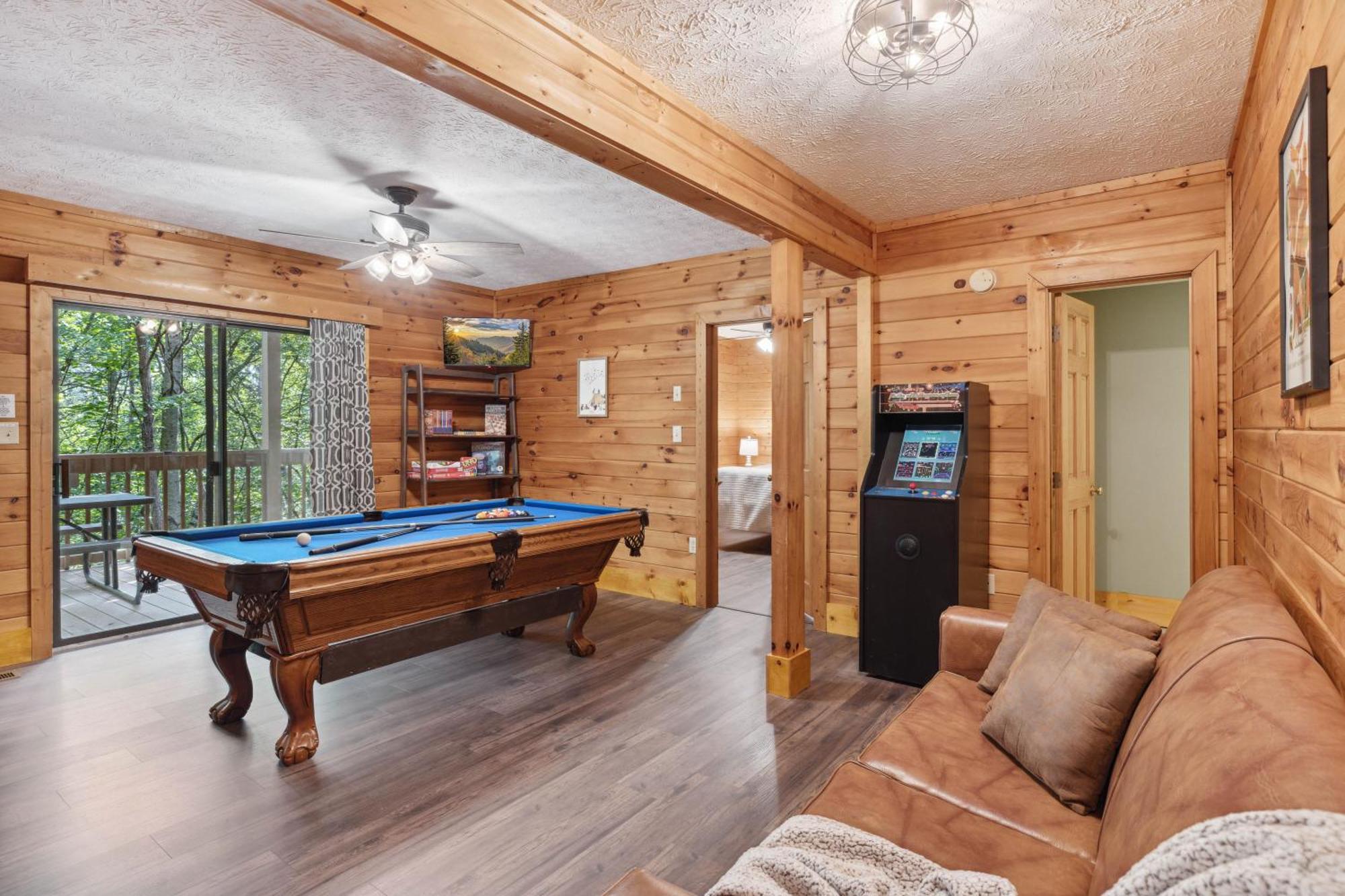 1 Min To The Parkway Spacious Cabin W 3 Suites And Extra Bedroom! Пиджен Фордж Екстериор снимка