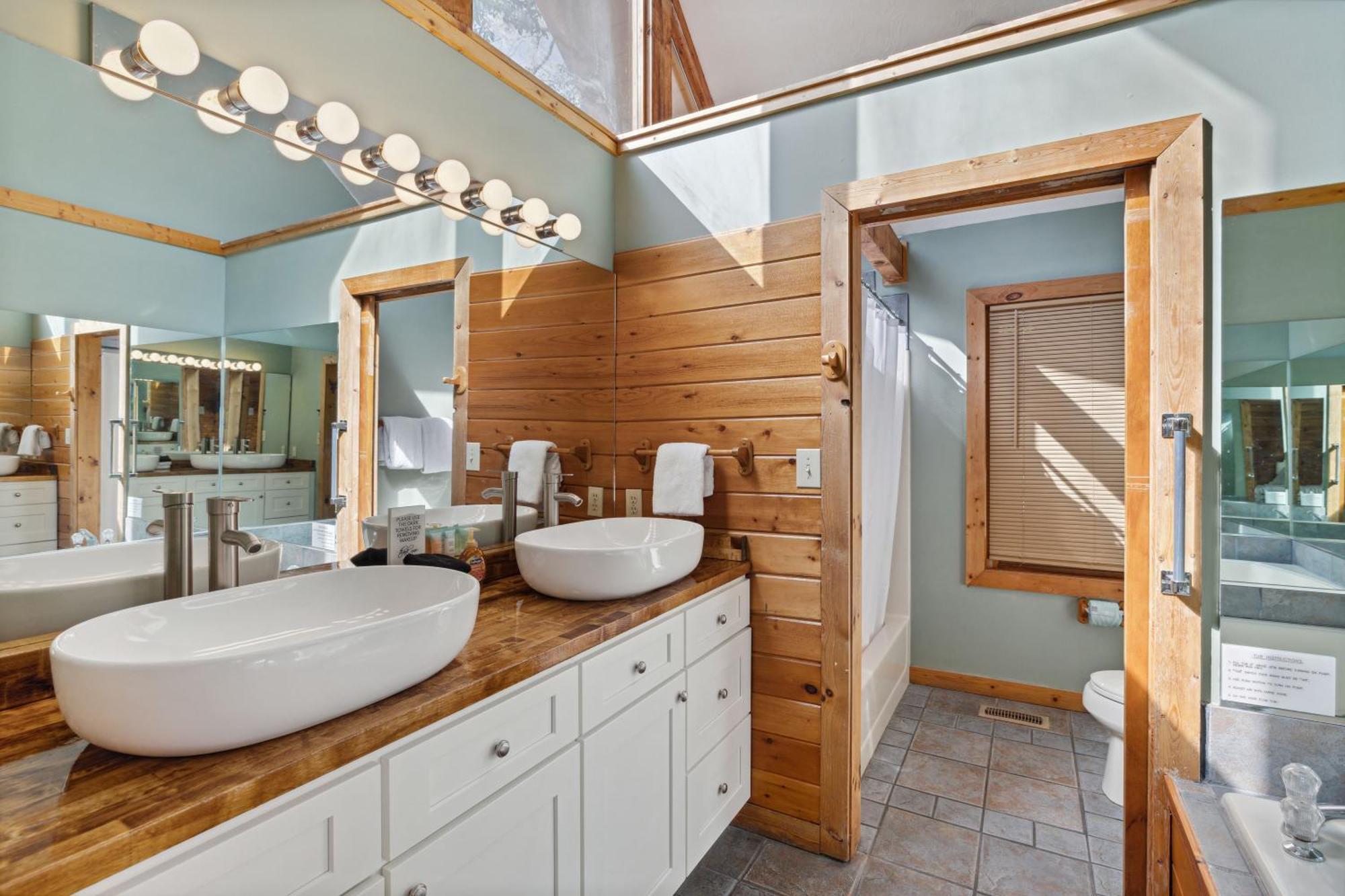 1 Min To The Parkway Spacious Cabin W 3 Suites And Extra Bedroom! Пиджен Фордж Екстериор снимка