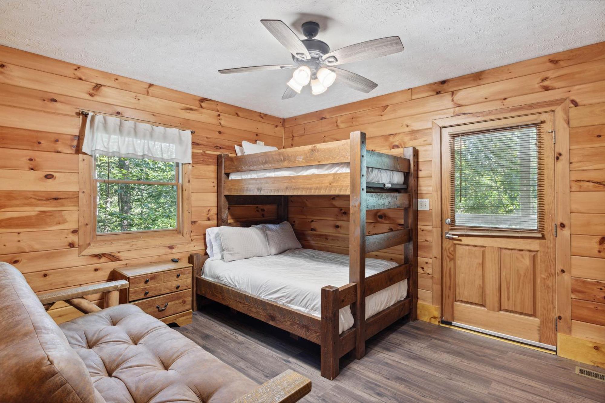 1 Min To The Parkway Spacious Cabin W 3 Suites And Extra Bedroom! Пиджен Фордж Екстериор снимка
