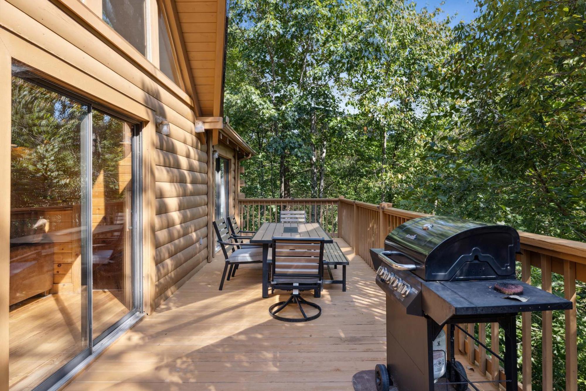 1 Min To The Parkway Spacious Cabin W 3 Suites And Extra Bedroom! Пиджен Фордж Екстериор снимка